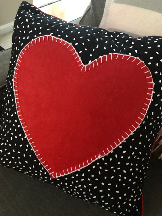 como hacer una almohada para el dia de los enamorados 6